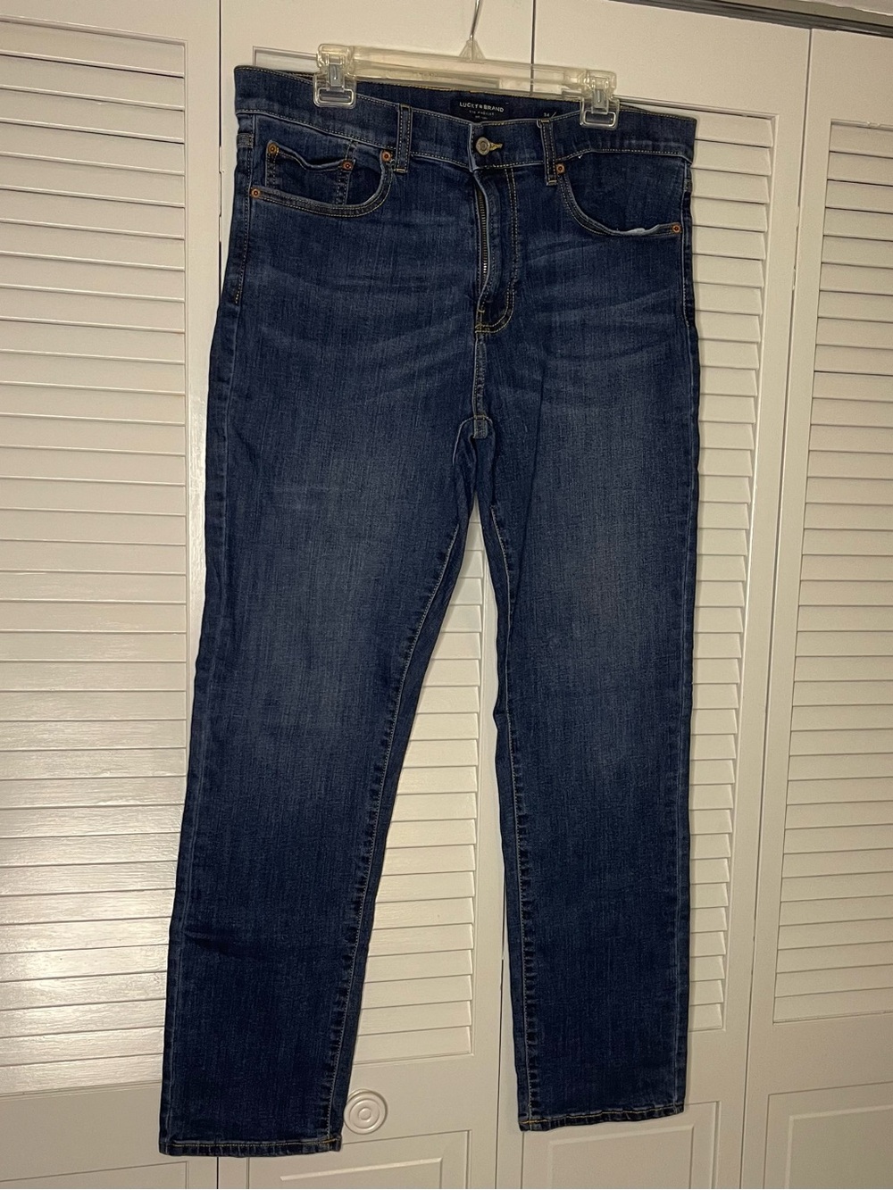 Lucky Brand 410 Athletic Straight Leg Denim Jeans